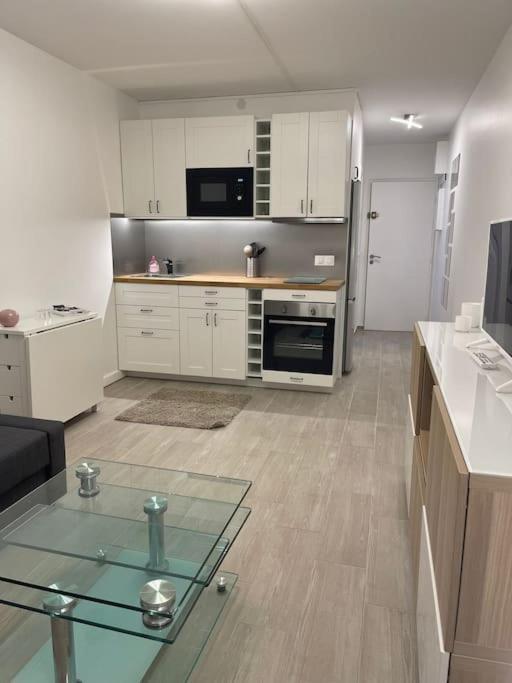 T1 Standing La Defense - 10 Min Paris & U Arena Appartement *